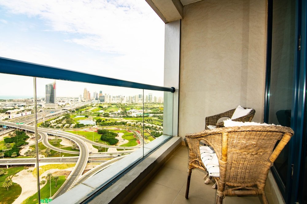 Дубай: Apartment Jumeirah Lakes Towers
