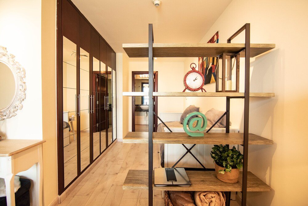 Дубай: Apartment Jumeirah Lakes Towers