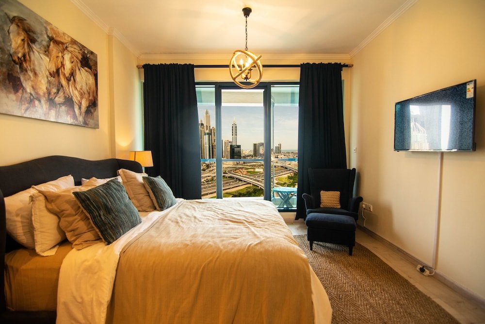 Дубай: Apartment Jumeirah Lakes Towers