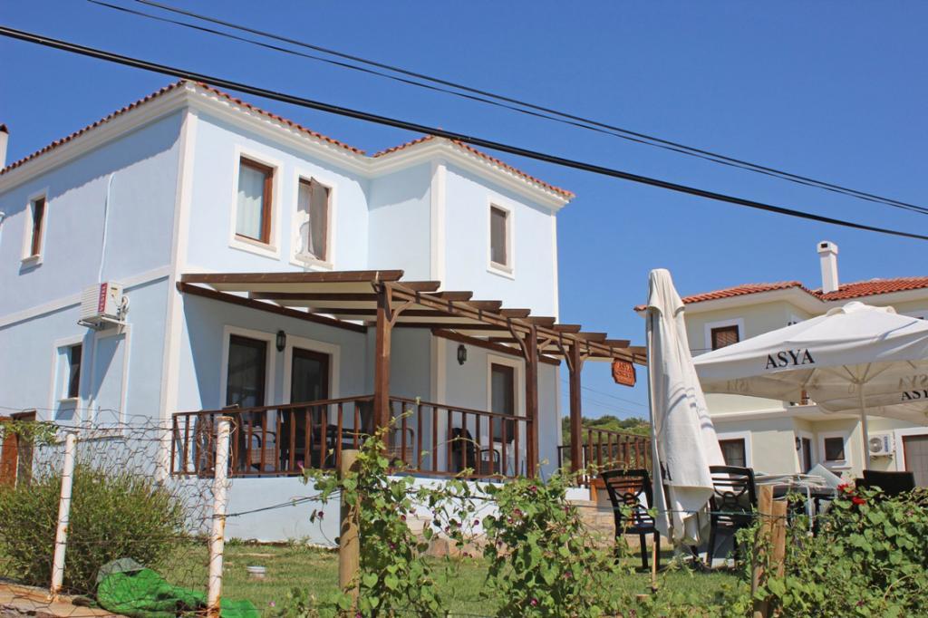 Бозджаада: Asya Konuk Evi