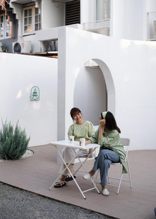 Чиангмай: Evergreen Cafe and Hotel