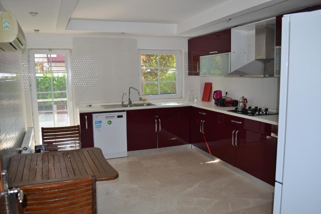 Белек: Antalya belek private villa private pool 4 bedrooms close to beach park - land of legends
