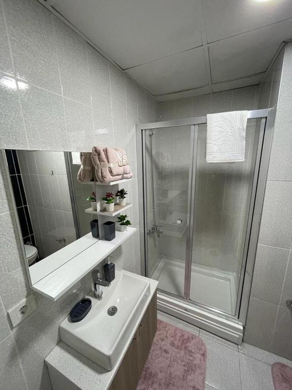1-bedroom, nearby services, park, free wifi, free parking - SS8 — фото 2