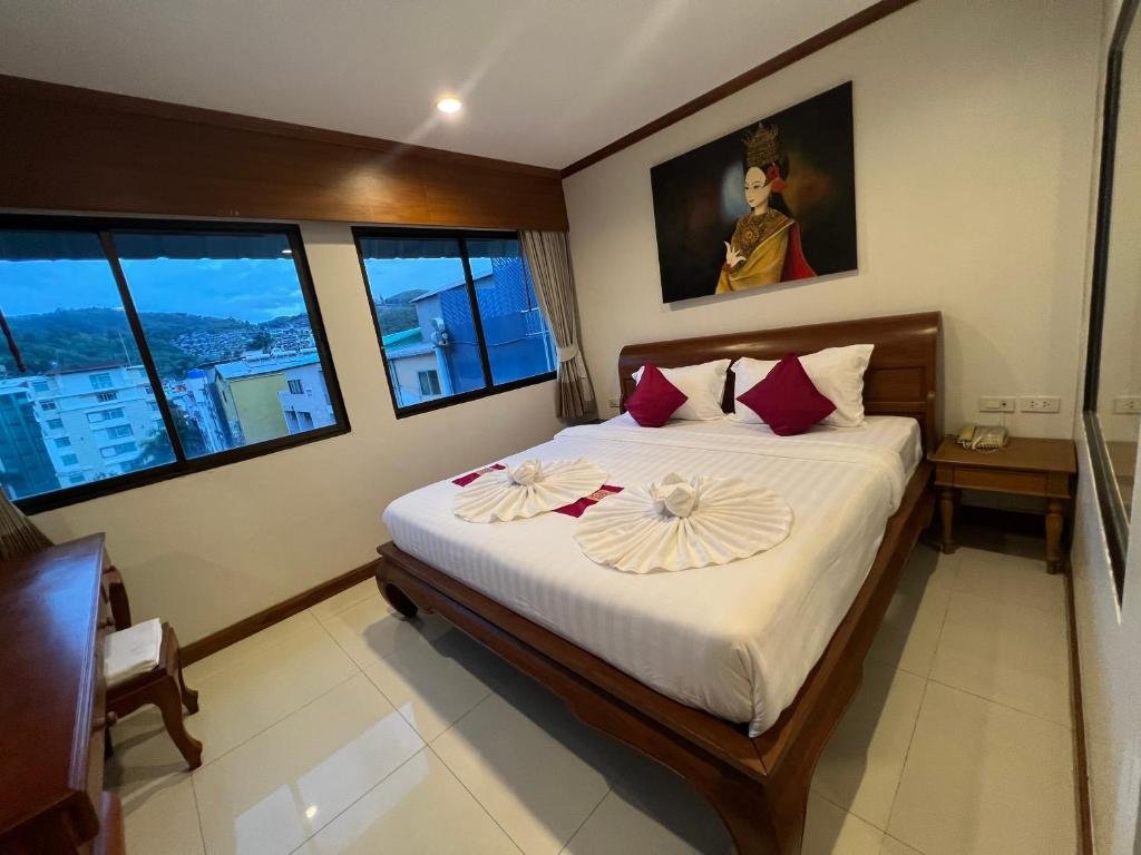 Пхукет: Patong Heaven