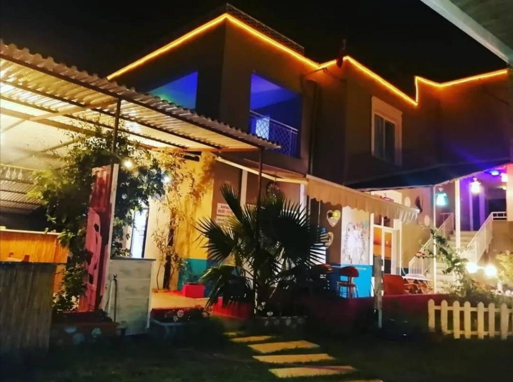 Адрасан: Özlem Butik Otel Camping