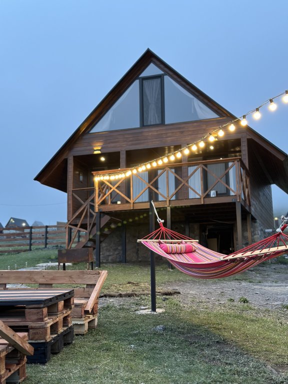 Степанцминда: Apartments Cottage Mtachy