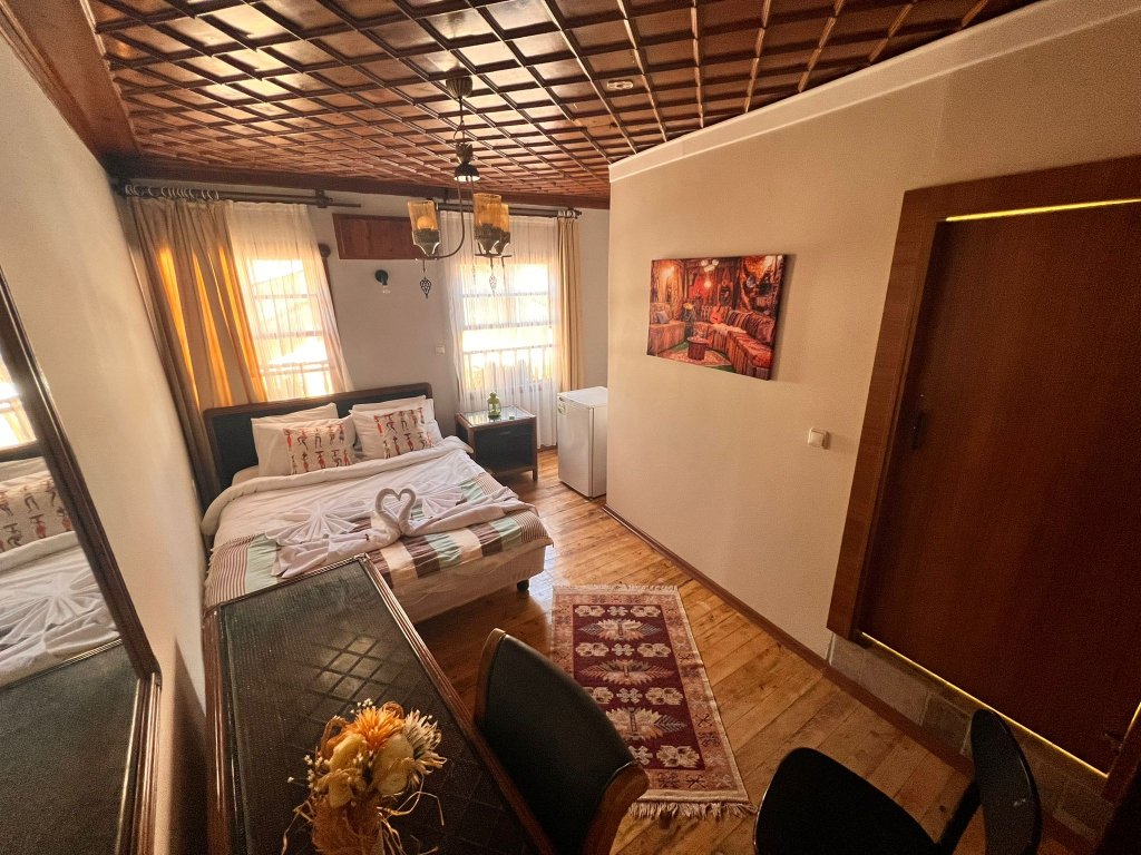Анталья: Hotel Tarihi Sari Konak