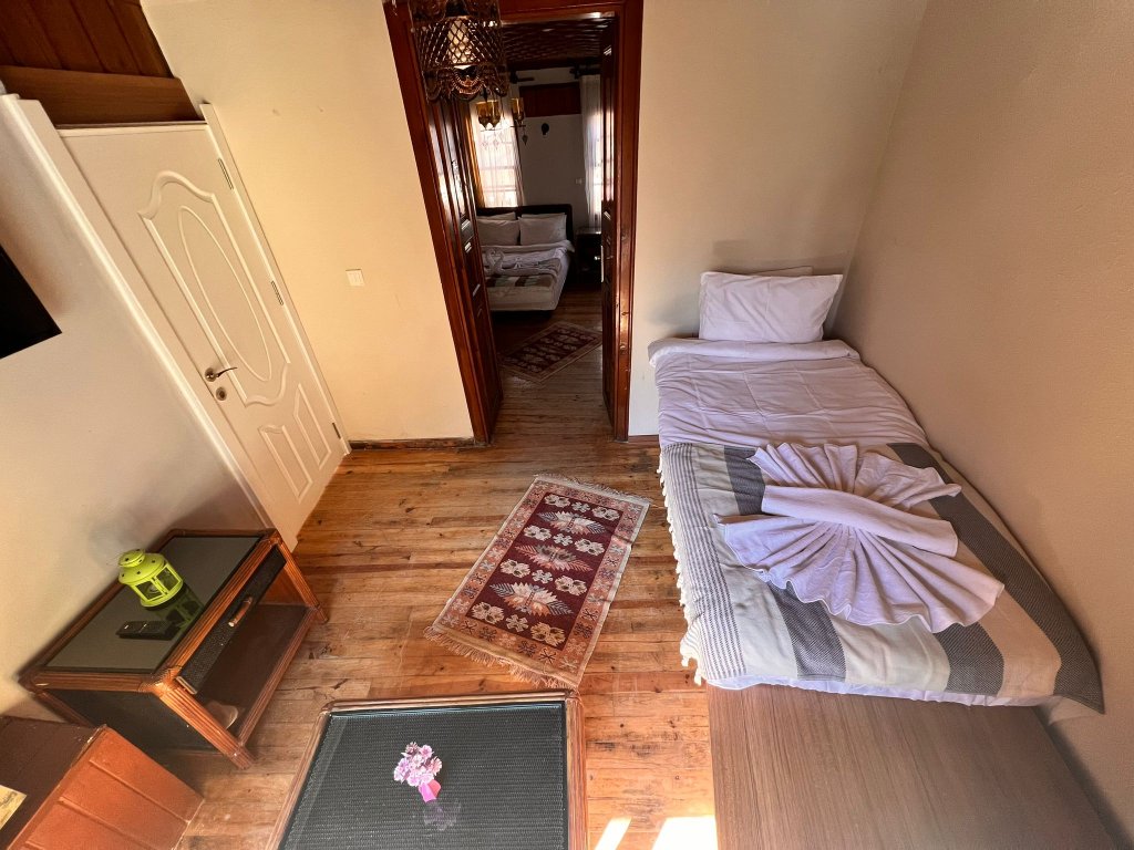 Анталья: Hotel Tarihi Sari Konak