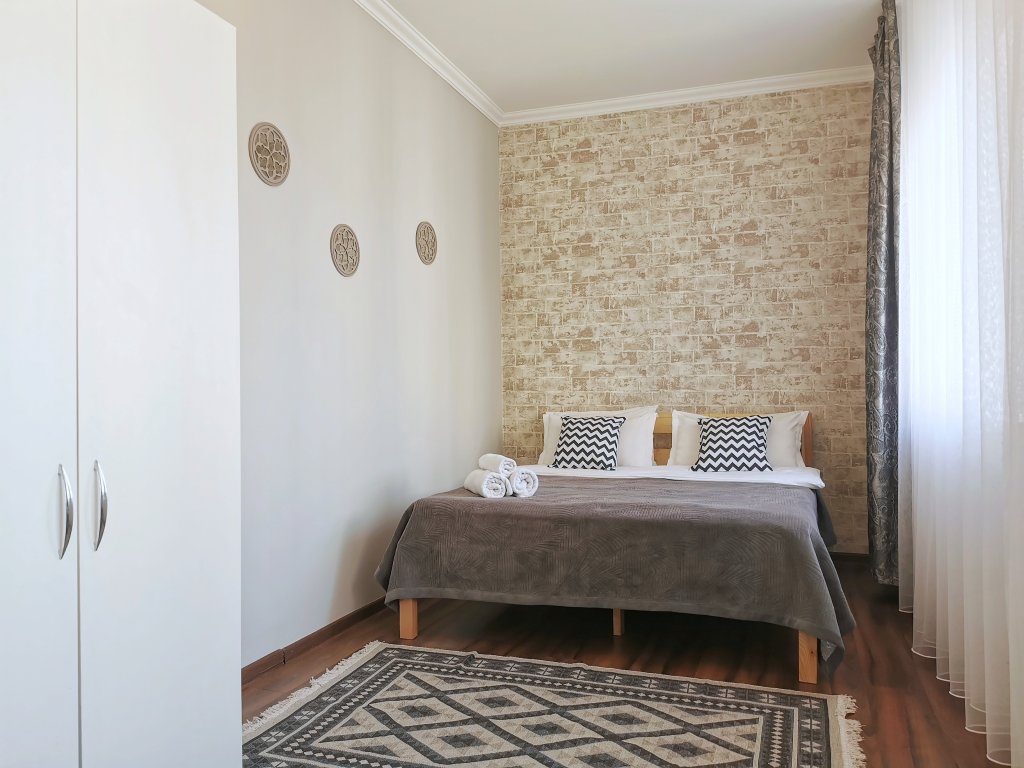 Алматы: Апартаменты Qazaq Apartments Manhattan