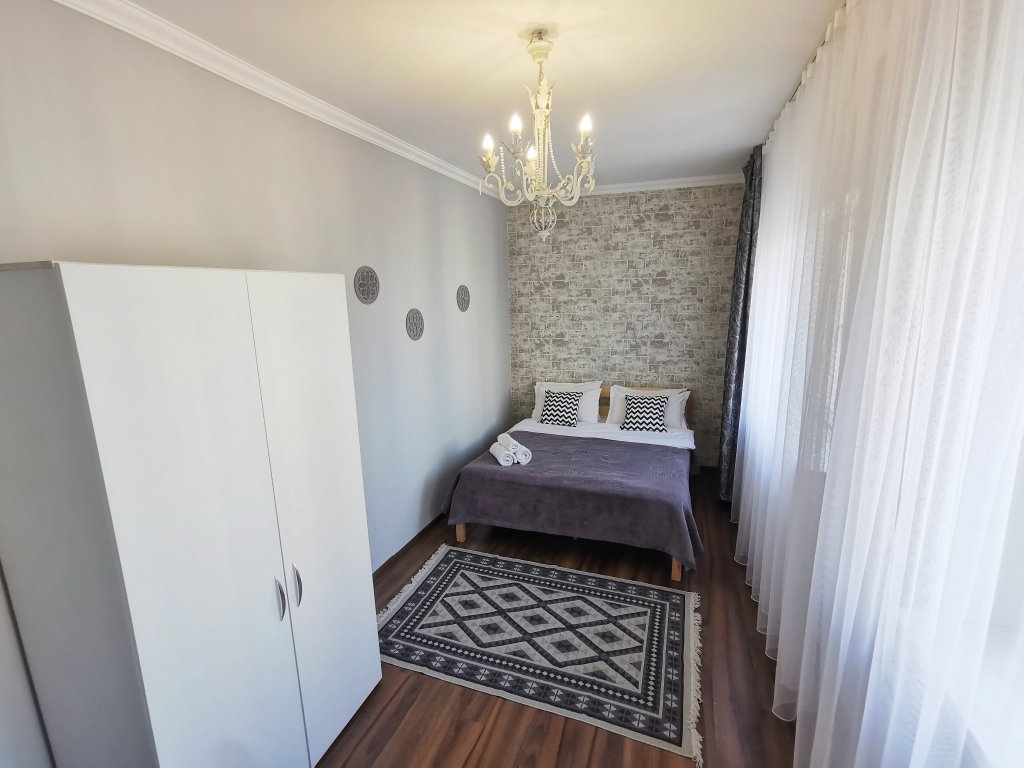 Алматы: Апартаменты Qazaq Apartments Manhattan