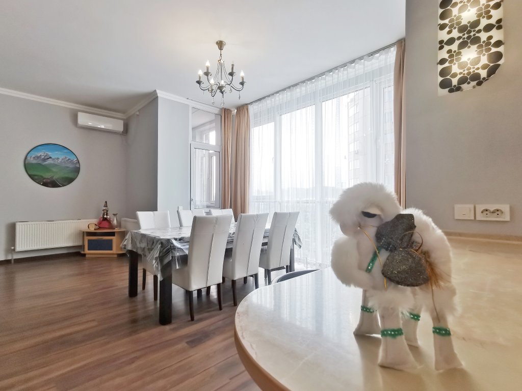 Алматы: Апартаменты Qazaq Apartments Manhattan