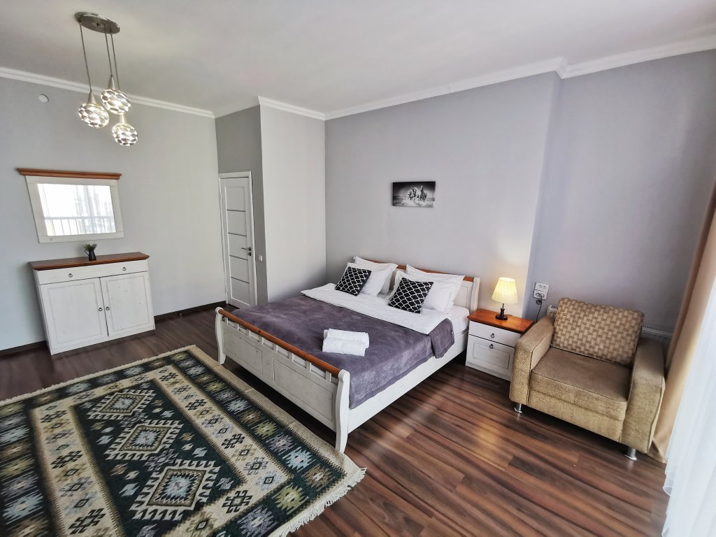Алматы: Апартаменты Qazaq Apartments Manhattan