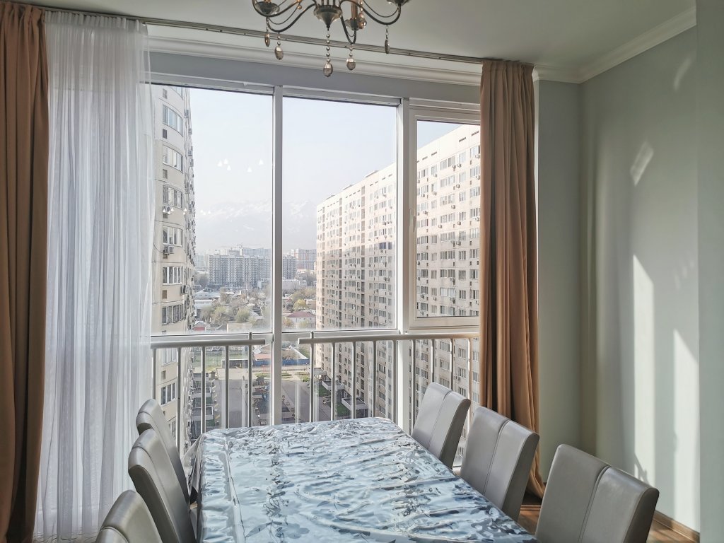 Алматы: Апартаменты Qazaq Apartments Manhattan