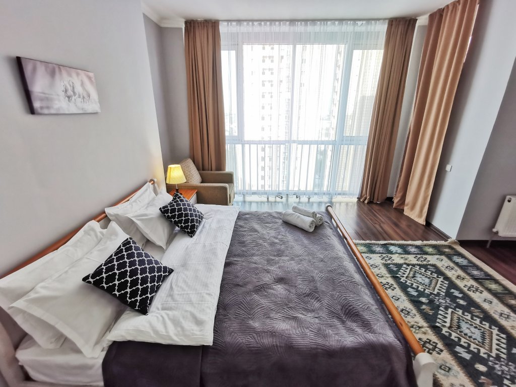 Алматы: Апартаменты Qazaq Apartments Manhattan