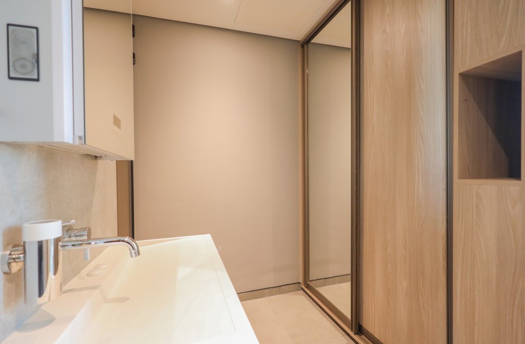 Дубай: Апартаменты Elite LUX Holiday Homes - Luxurious 1BR Suite in Signature Livings JVC - Dubai