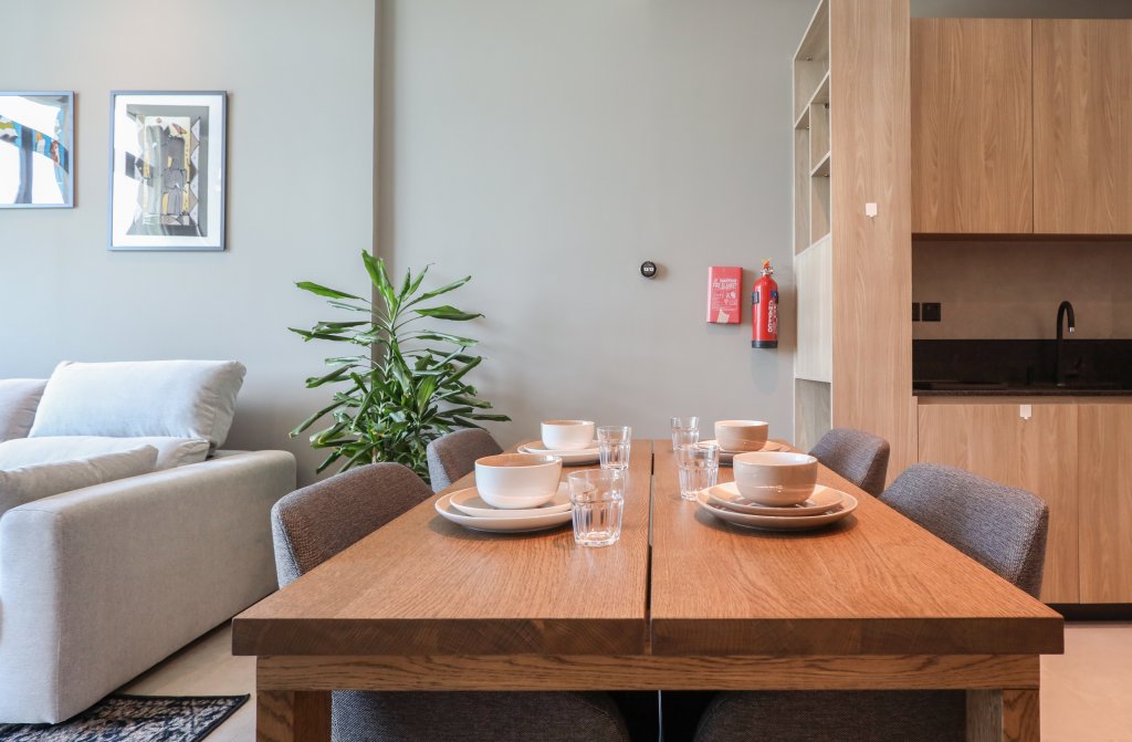 Дубай: Апартаменты Elite LUX Holiday Homes - Luxurious 1BR Suite in Signature Livings JVC - Dubai