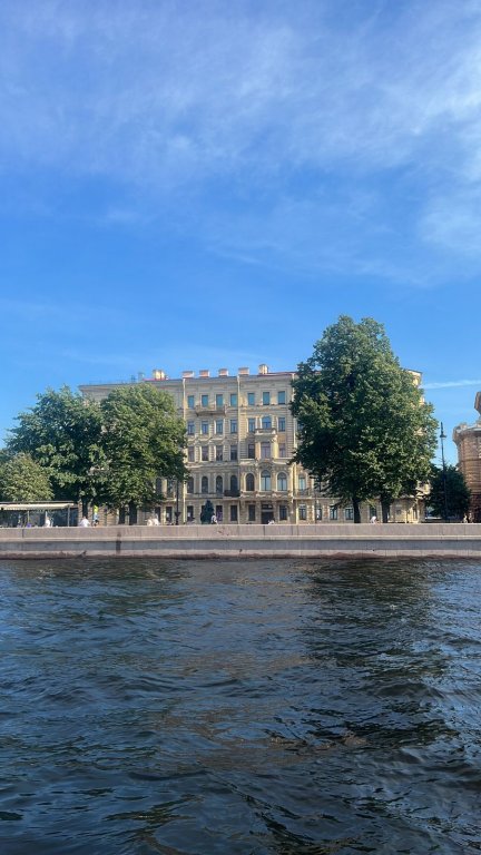 Санкт-Петербург: Квартира Между небом и Невой
