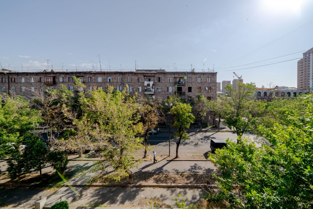 Ереван: Апартаменты 1BR Apt/Balcony/ near Victory Park/by Keygo 3