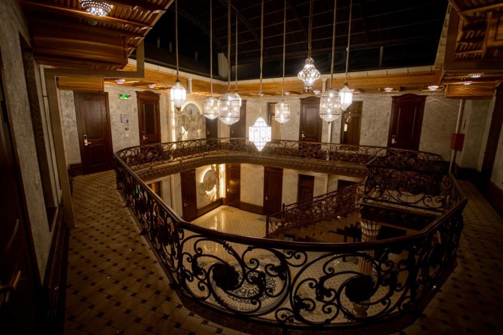 carousel image 3