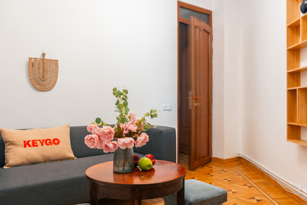 Ереван: Апартаменты 2BR Apt/Centre/Balcony to Saryan st view/by Keygo 11