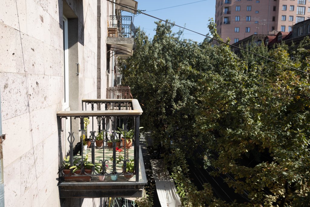 Ереван: Апартаменты 2BR Apt/Centre/Balcony to Saryan st view/by Keygo 11
