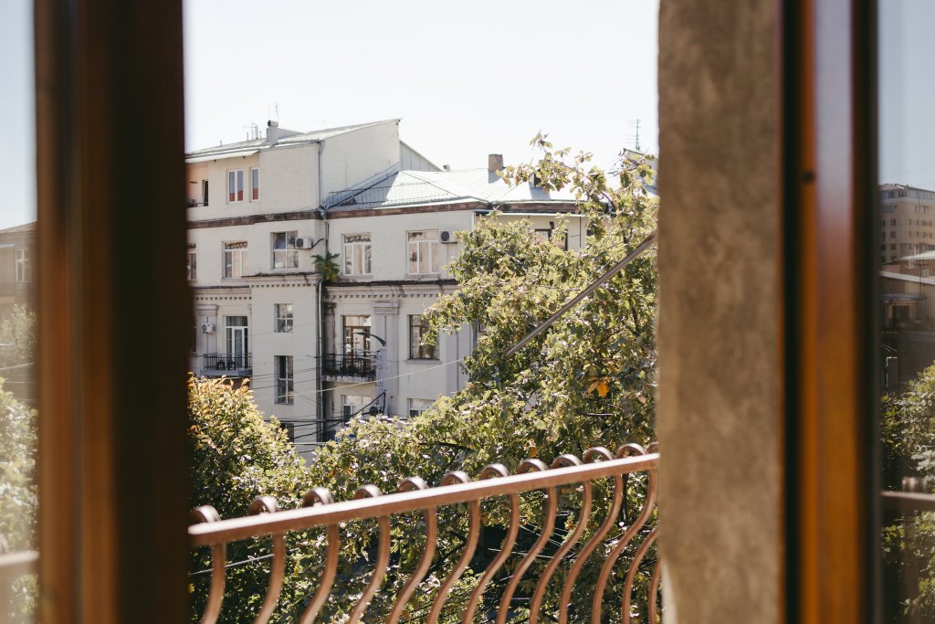 Ереван: Апартаменты 2BR Apt/Centre/Balcony to Saryan st view/by Keygo 11