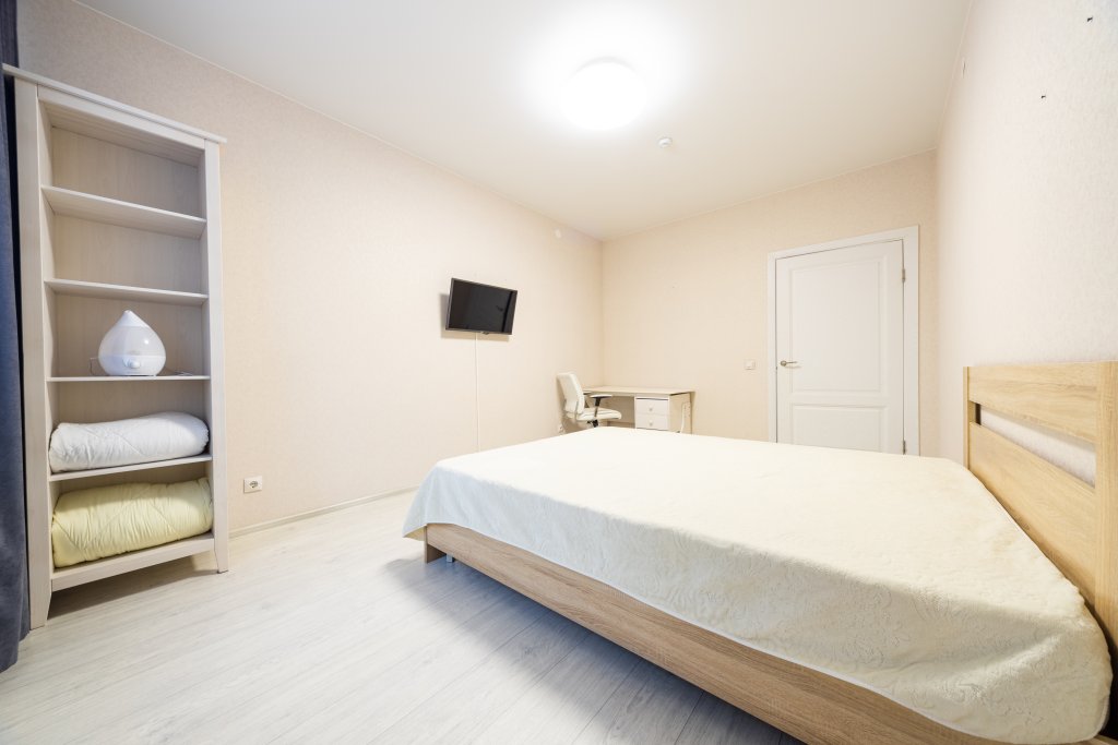 Красноярск: Апартаменты Favorite House в Южном Берегу на Парусной 7