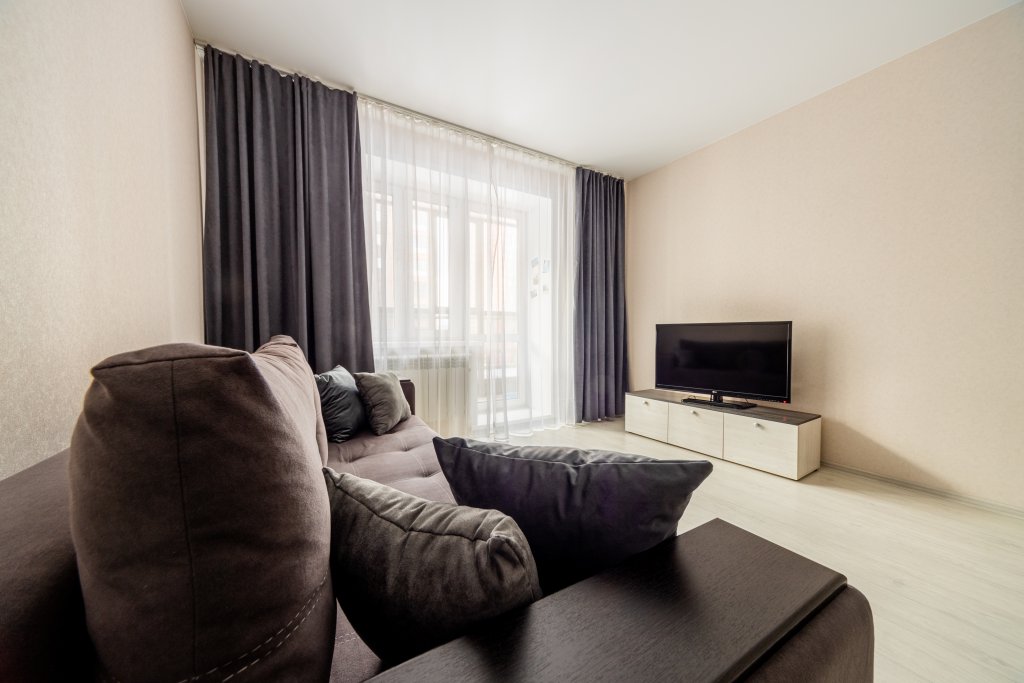 Красноярск: Апартаменты Favorite House в Южном Берегу на Парусной 7