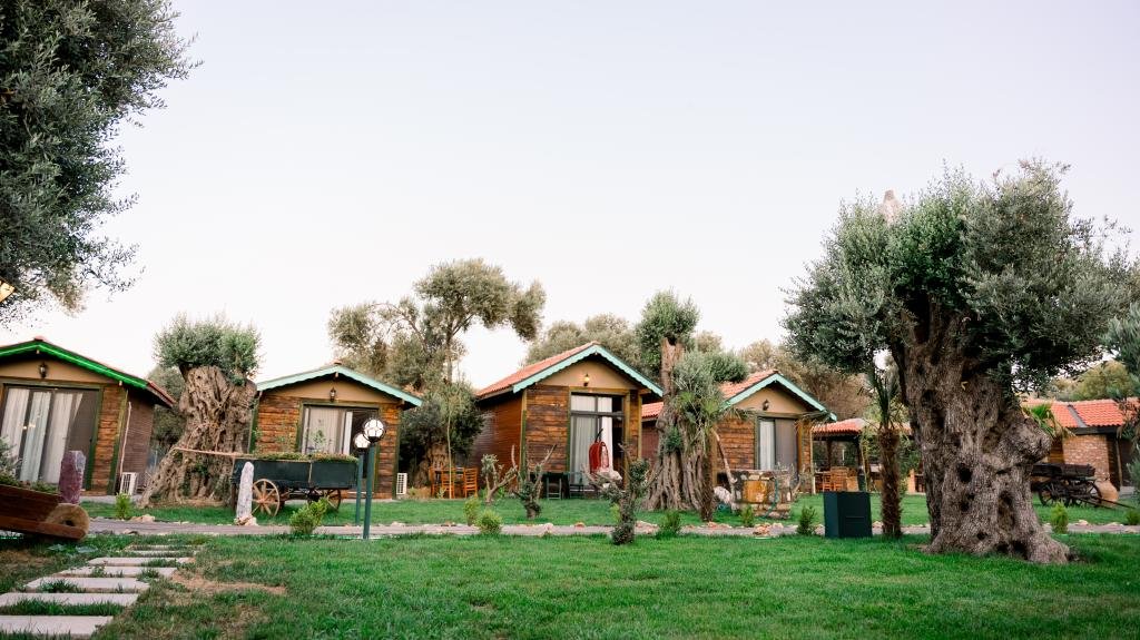 Helvaci: Serender Bungalov Otel Foça