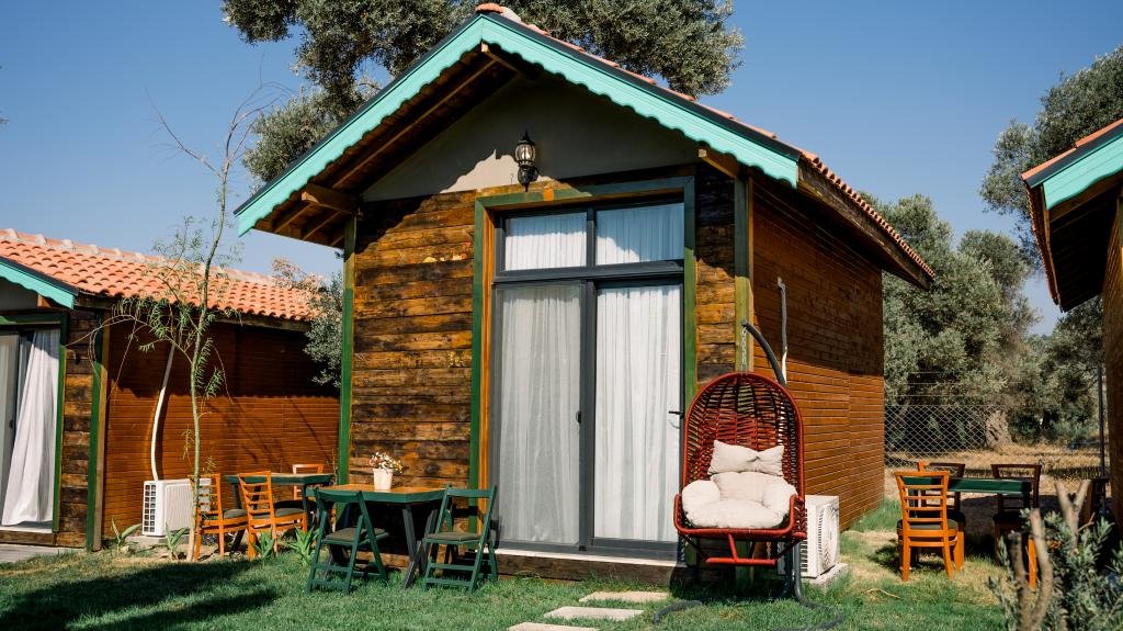 Helvaci: Serender Bungalov Otel Foça