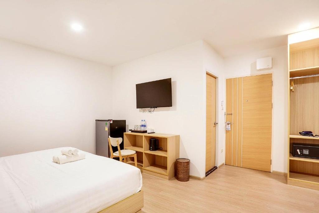 Бангкок: TAKKA Hotel