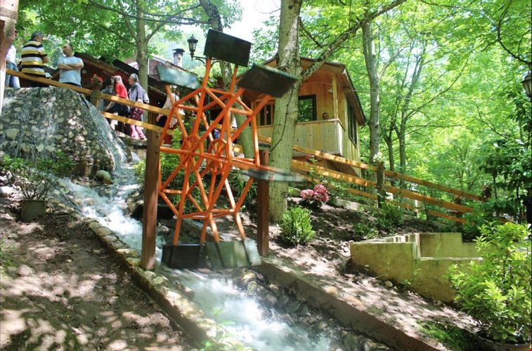 Башискеле: Gazinin Yeri Camping Alabalik Tesisleri Yuvacık