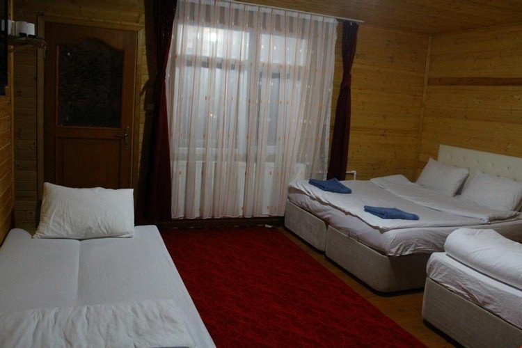 Башискеле: Gazinin Yeri Camping Alabalik Tesisleri Yuvacık