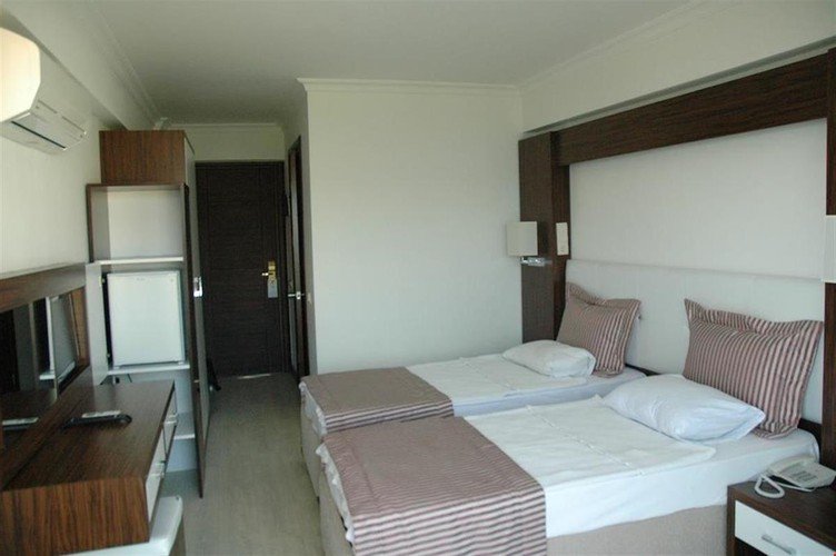 Гюзельчамлы: Hotel Arora