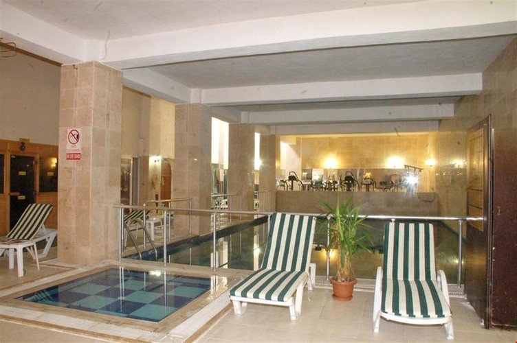 Гюзельчамлы: Hotel Arora
