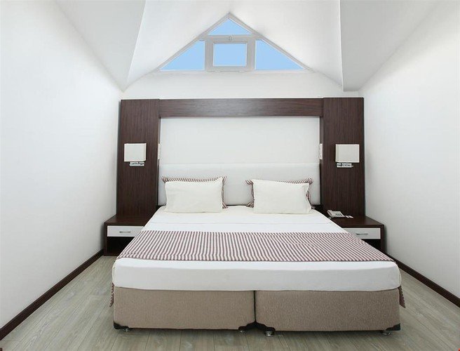 Гюзельчамлы: Hotel Arora