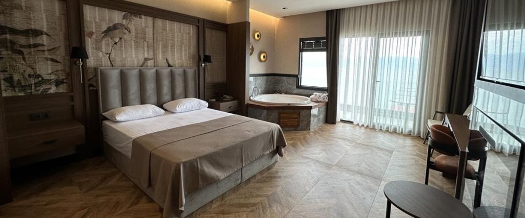 Карамюрсель: Istakoz Hotelrestorant