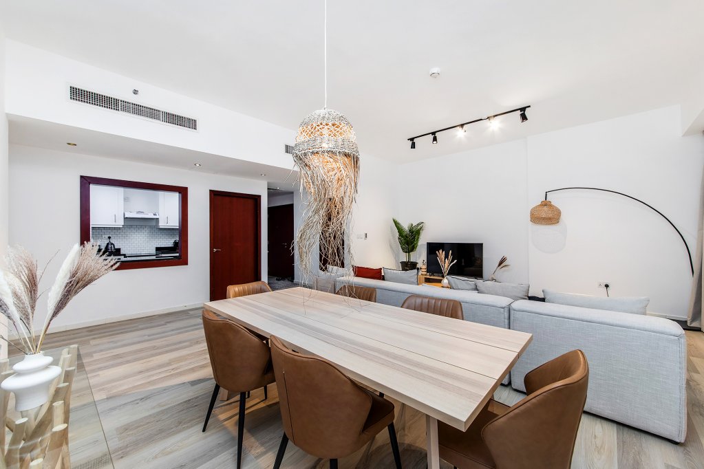 Дубай: Апартаменты Stylish 2bdr at Rimal 1