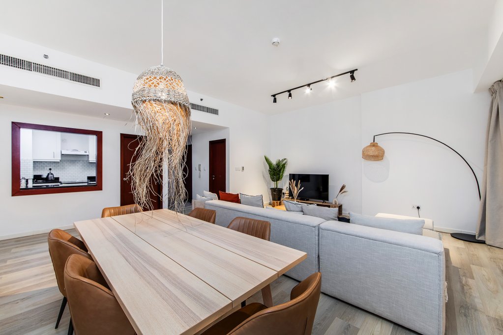 Дубай: Апартаменты Stylish 2bdr at Rimal 1
