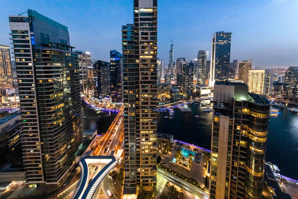 Дубай: Апартаменты Stylish 2bdr at Rimal 1