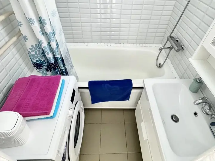 Санкт-Петербург: Квартира InRoomSPb на Просвещения