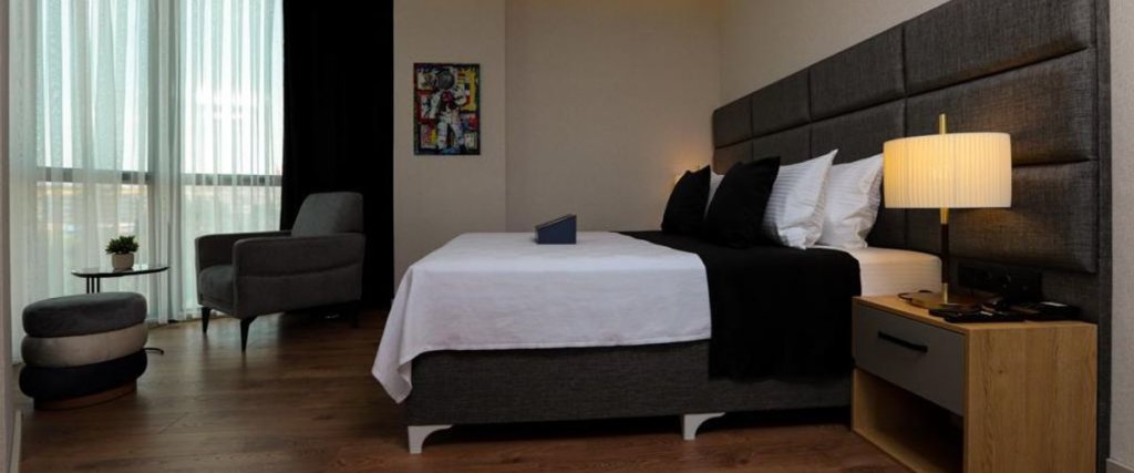Корлу: Brand Business Hotel