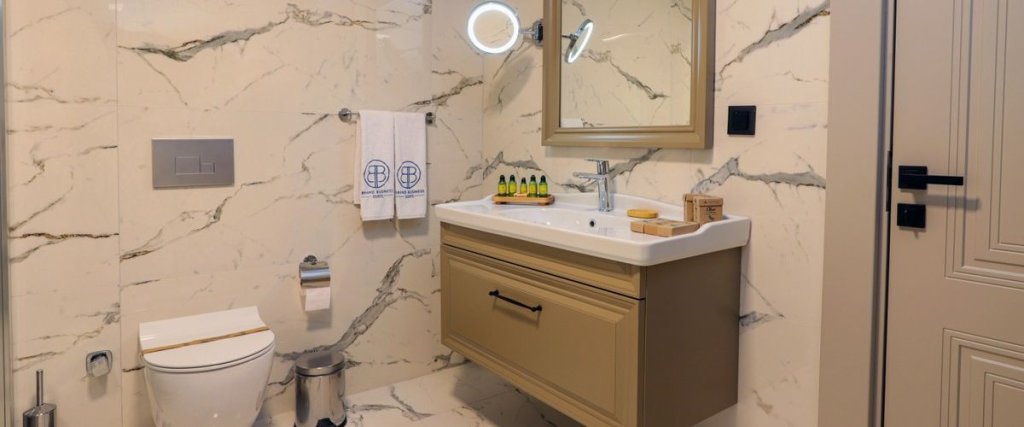 Корлу: Brand Business Hotel