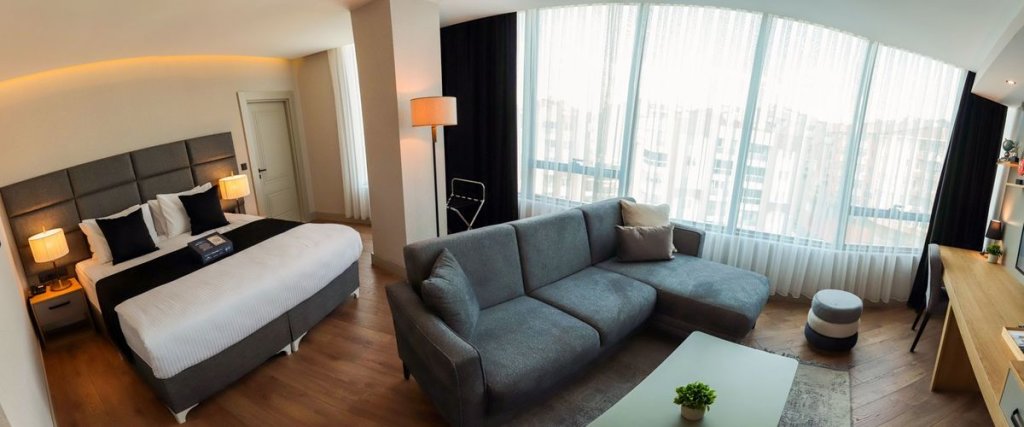 Корлу: Brand Business Hotel