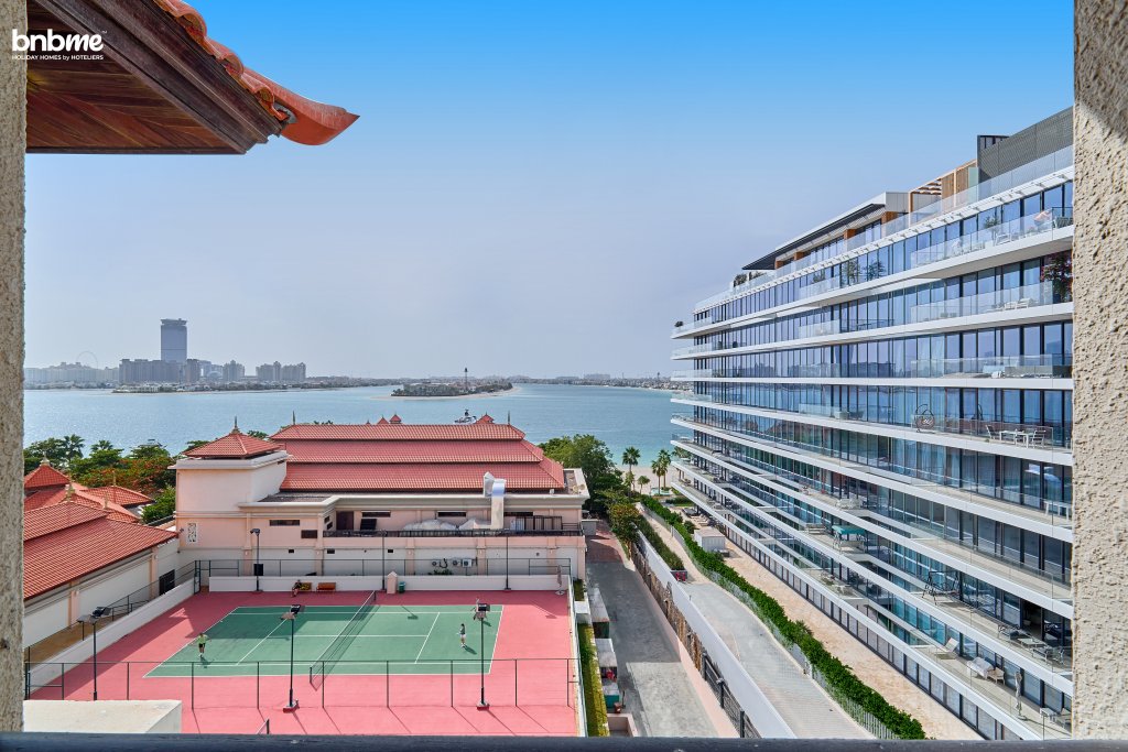 Дубай: Апартаменты Bnbmehomes, Spacious Retreat in Palm Jumeriah 602