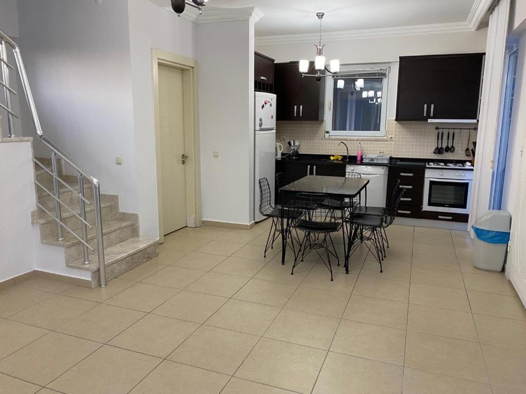 Белек: 3 katlı triplex havuzlu