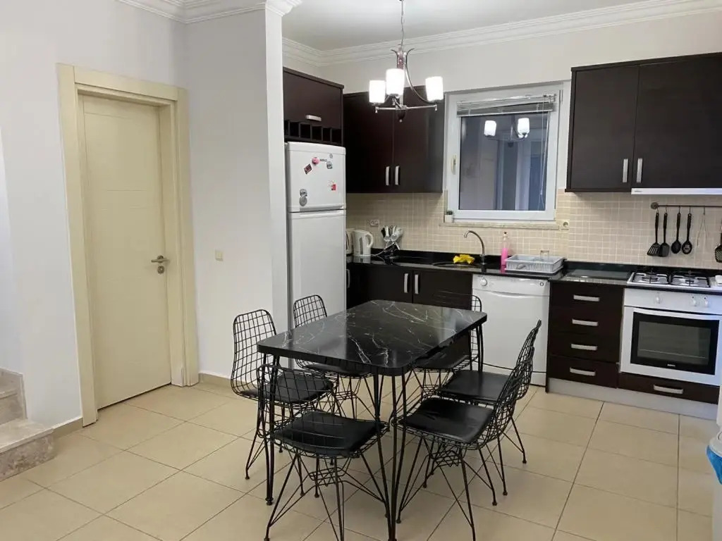 Белек: 3 katlı triplex havuzlu