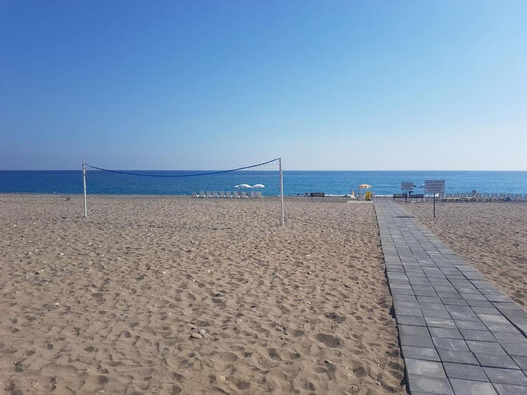 Triblex Villa I Private Beach I Walking Distance to the Sea 300 meters — фото 4