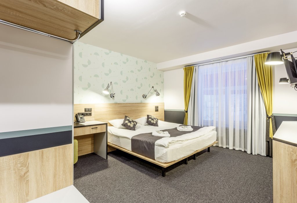 Санкт-Петербург: Roomp Sky Rubinshtejna Mini-Hotel
