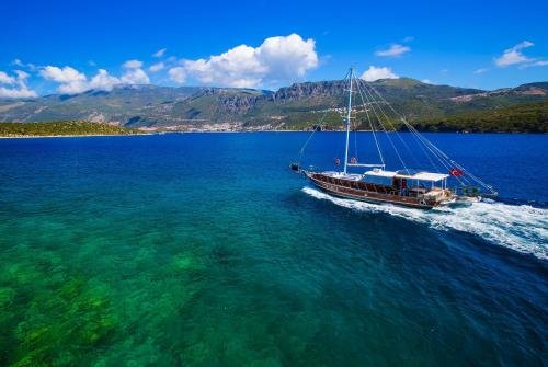 Каш: Exclusive Boat Charter
